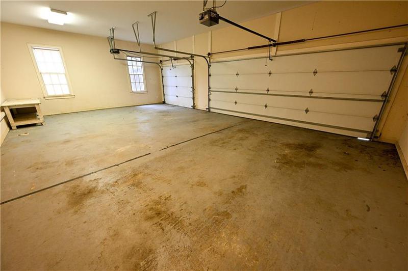 Image for property 1378 Wesley Oaks Court, Atlanta, GA 30327