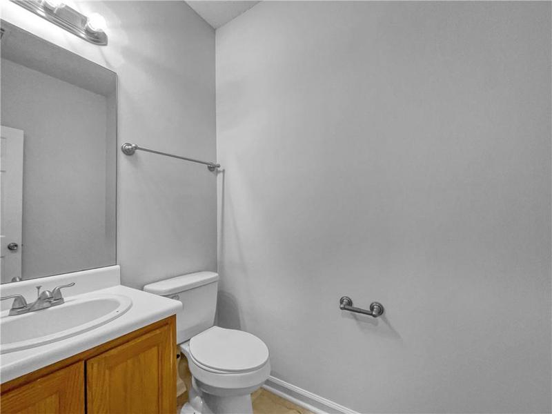 Image for property 4106 Ravenwood Court 80, Union City, GA 30291