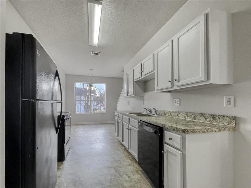 Image for property 4106 Ravenwood Court 80, Union City, GA 30291
