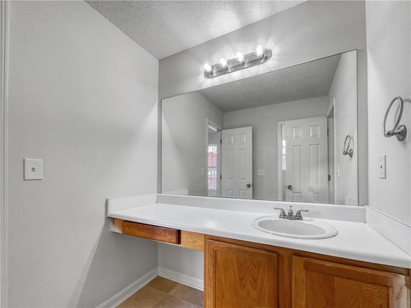 Image for property 4106 Ravenwood Court 80, Union City, GA 30291