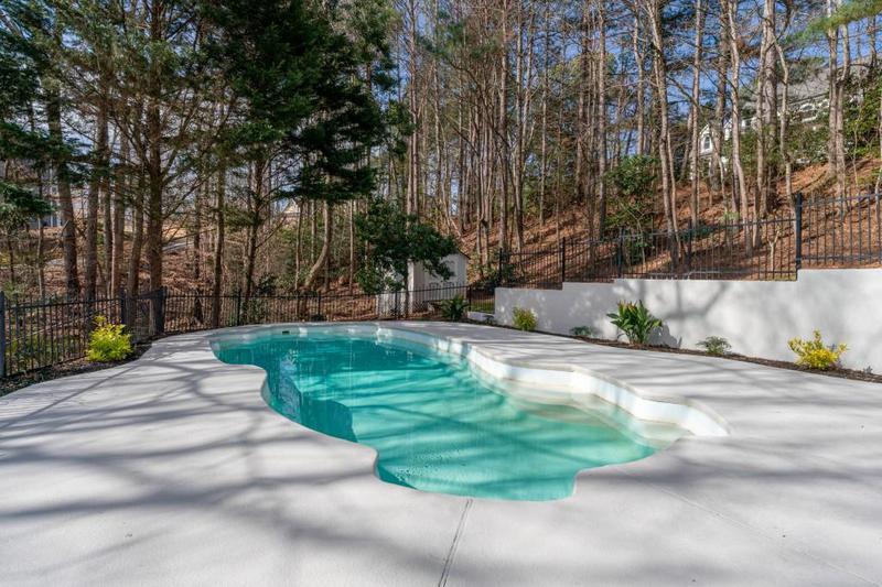 Image for property 6005 Bateau Drive, Flowery Branch, GA 30542