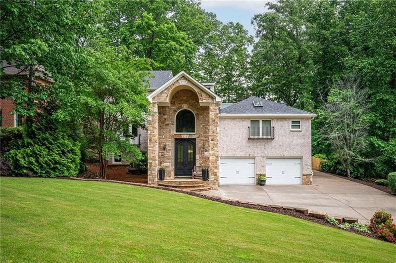 Image for property 3290 Coachmans Way, Roswell, GA 30075