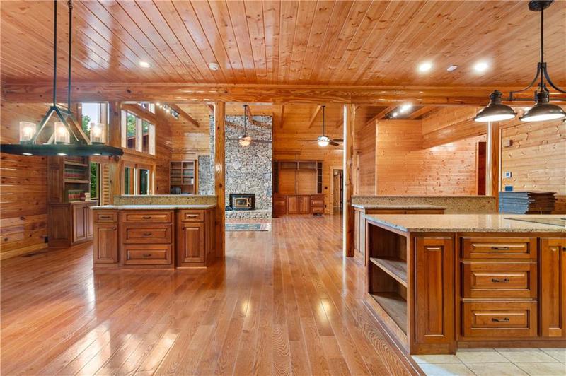 Image for property 729 Huckleberry Way, Jasper, GA 30143