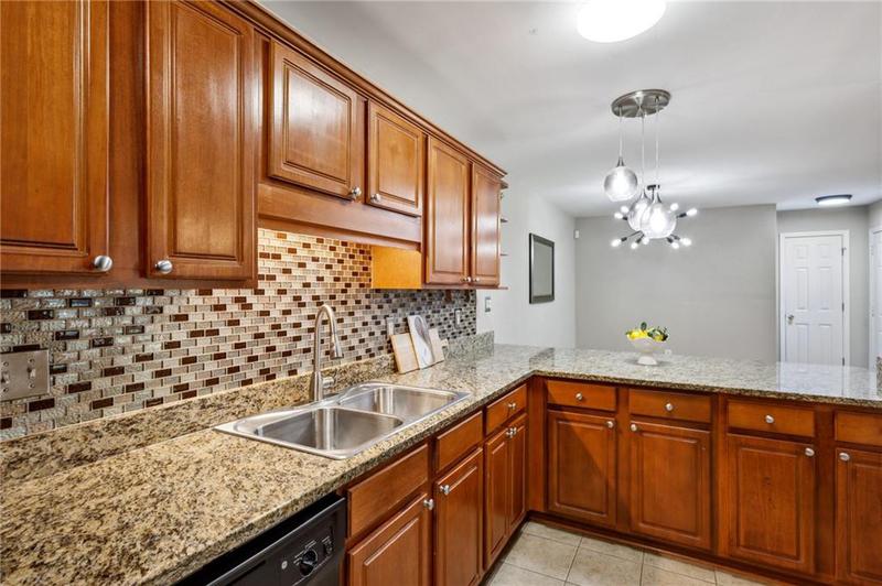 Image for property 403 Brighton Point, Sandy Springs, GA 30328
