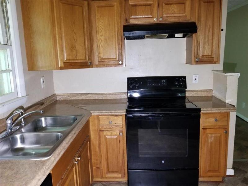 Image for property 2402 Dawn Drive, Decatur, GA 30032