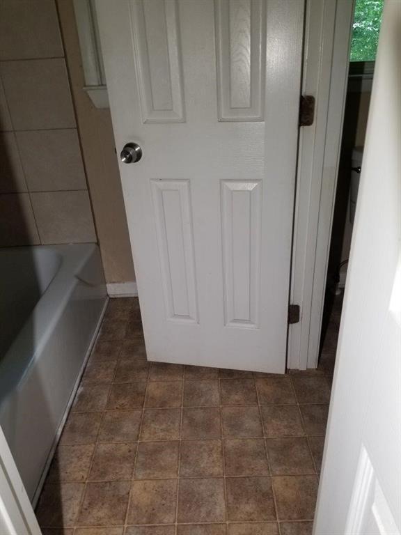 Image for property 2402 Dawn Drive, Decatur, GA 30032