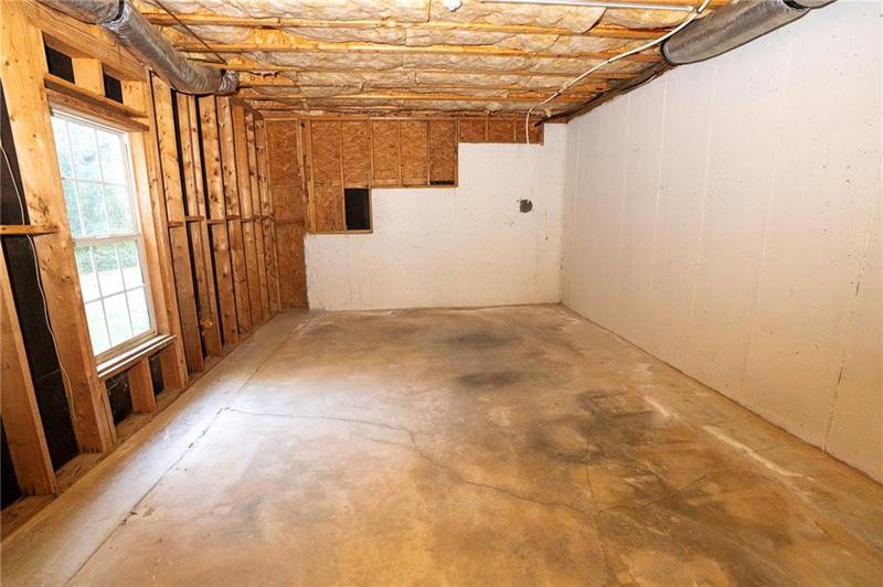 Image for property 994 Rolling Forest Lane, Lilburn, GA 30047
