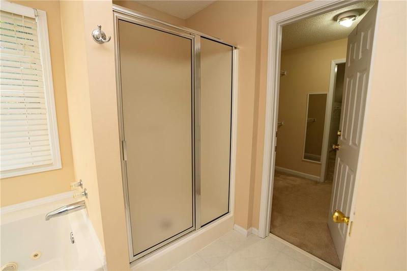 Image for property 994 Rolling Forest Lane, Lilburn, GA 30047