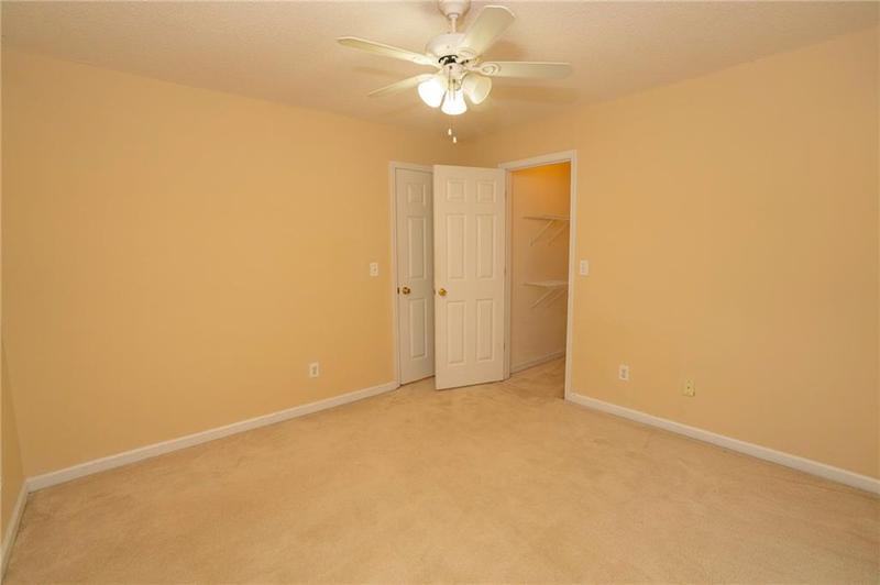 Image for property 994 Rolling Forest Lane, Lilburn, GA 30047