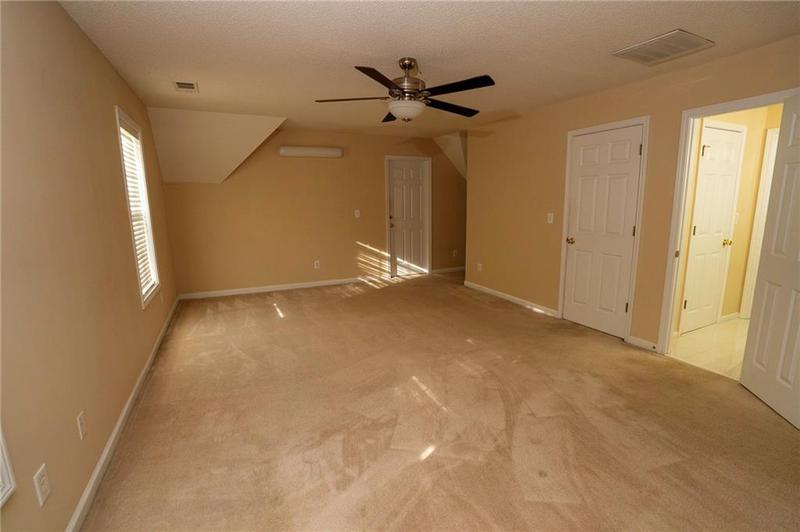 Image for property 994 Rolling Forest Lane, Lilburn, GA 30047