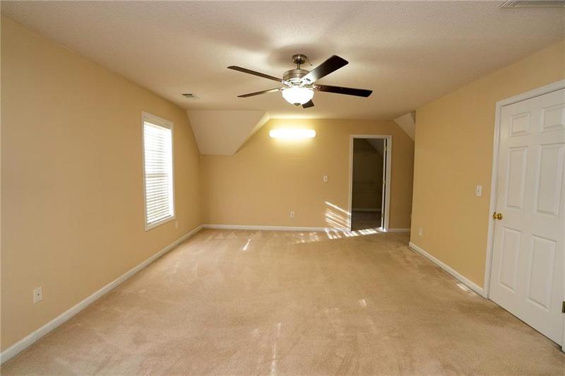 Image for property 994 Rolling Forest Lane, Lilburn, GA 30047