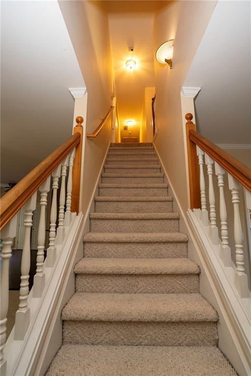 Image for property 994 Rolling Forest Lane, Lilburn, GA 30047