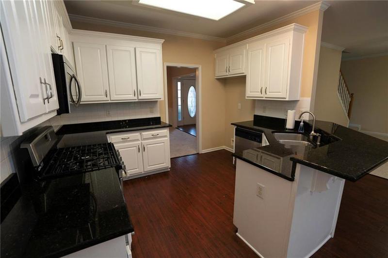 Image for property 994 Rolling Forest Lane, Lilburn, GA 30047