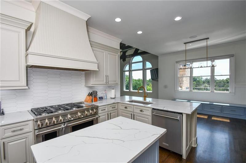 Image for property 2771 Point Overlook, Gainesville, GA 30501