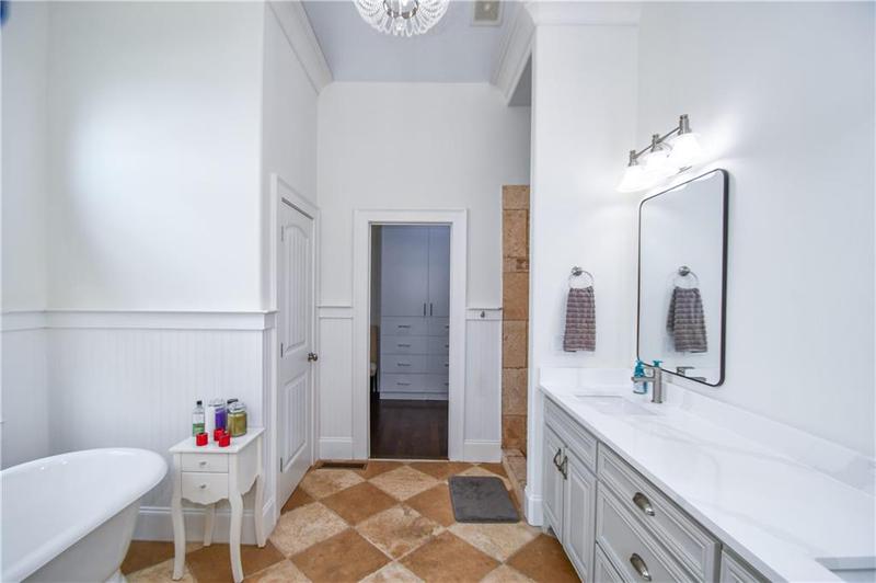 Image for property 2771 Point Overlook, Gainesville, GA 30501
