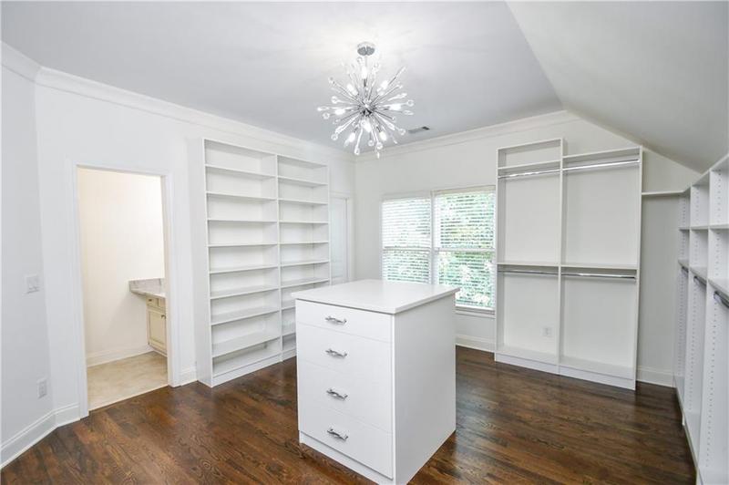 Image for property 2771 Point Overlook, Gainesville, GA 30501