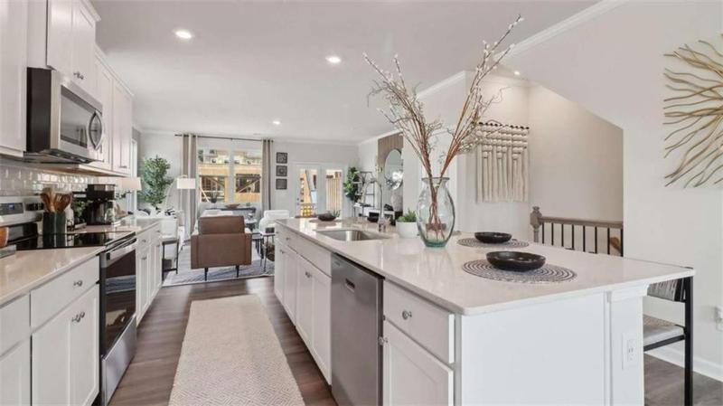 Image for property 208 College Circle 1008, Atlanta, GA 30354