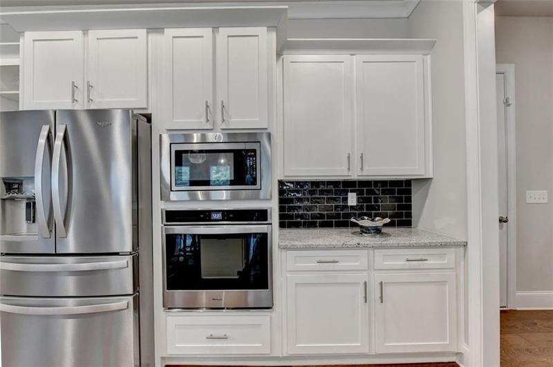 Image for property 1988 Skybrooke Court, Hoschton, GA 30548