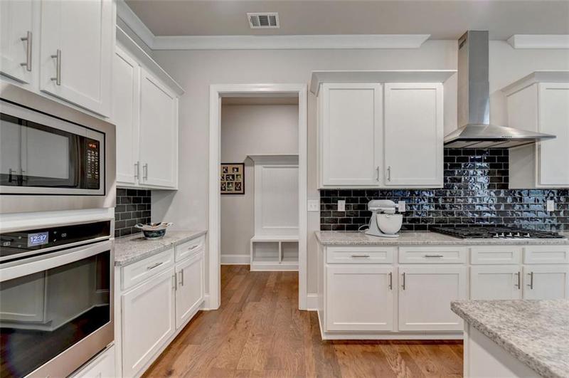Image for property 1988 Skybrooke Court, Hoschton, GA 30548
