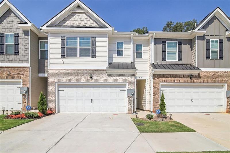 Image for property 174 HAMPTON Circle, Mcdonough, GA 30253