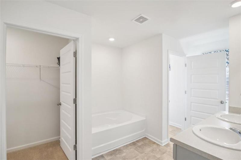 Image for property 174 HAMPTON Circle, Mcdonough, GA 30253