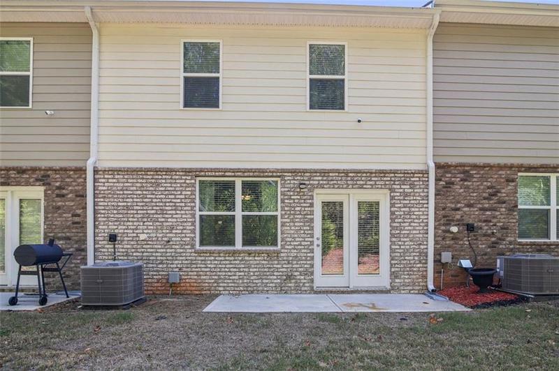 Image for property 174 HAMPTON Circle, Mcdonough, GA 30253