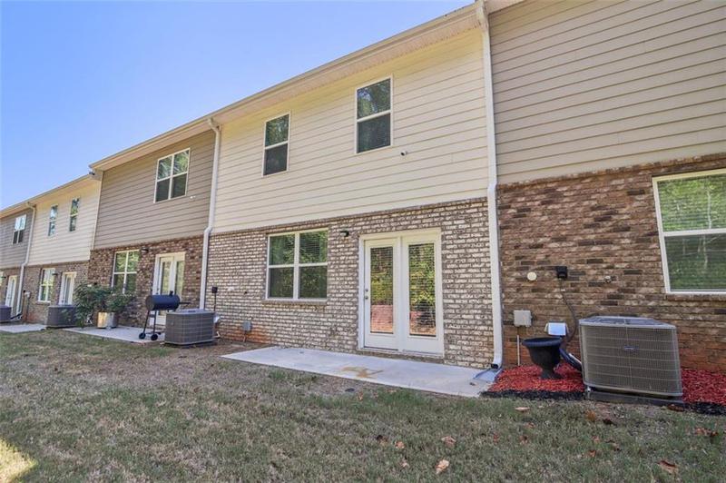 Image for property 174 HAMPTON Circle, Mcdonough, GA 30253