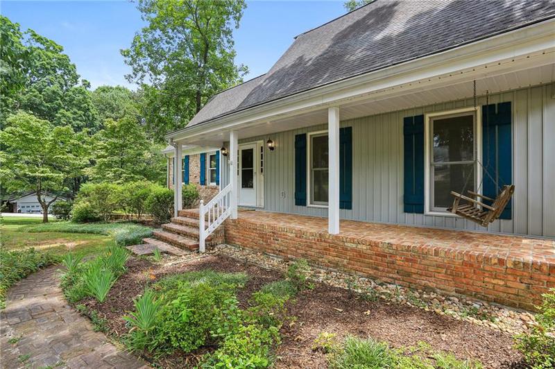 Image for property 5622 Williamsburg Drive, Norcross, GA 30093