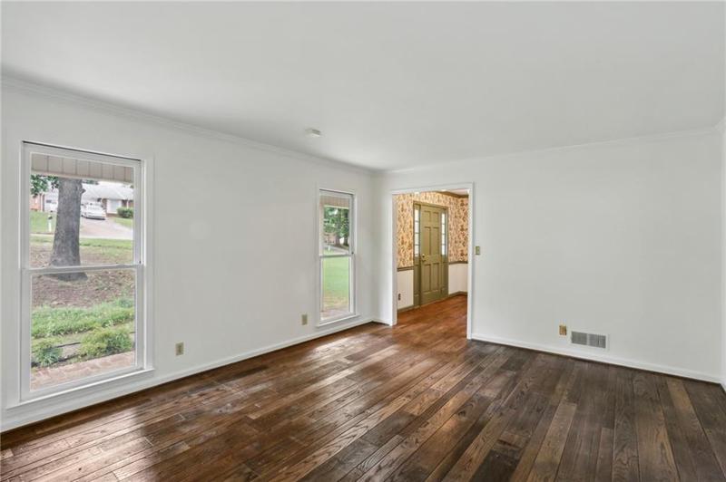 Image for property 5622 Williamsburg Drive, Norcross, GA 30093