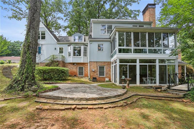 Image for property 5622 Williamsburg Drive, Norcross, GA 30093