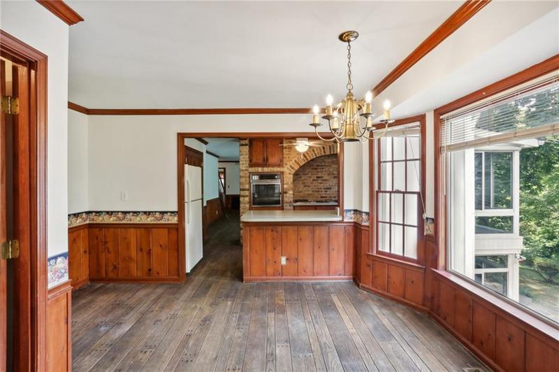 Image for property 5622 Williamsburg Drive, Norcross, GA 30093