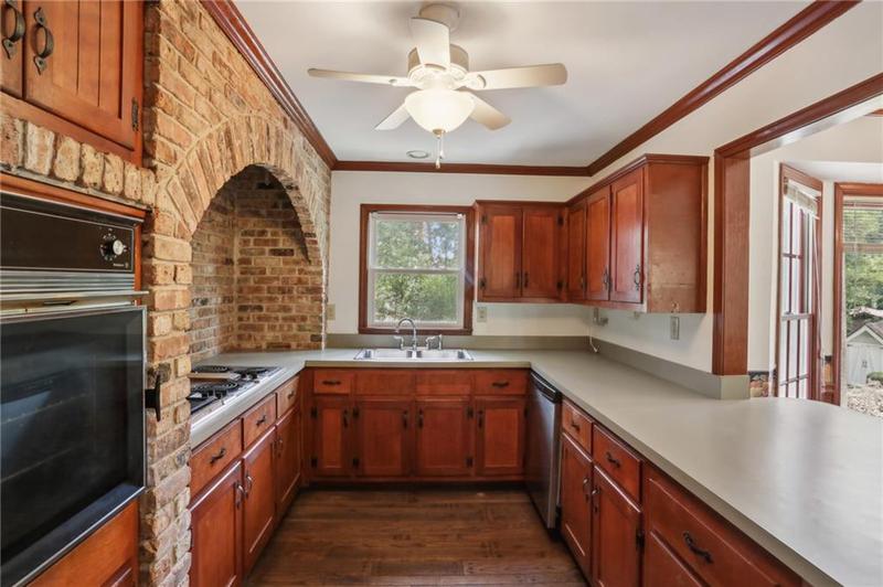 Image for property 5622 Williamsburg Drive, Norcross, GA 30093