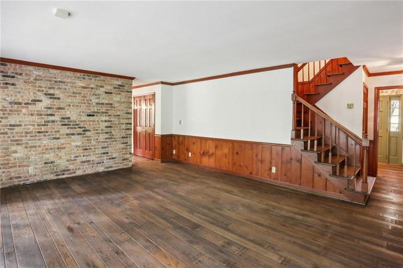 Image for property 5622 Williamsburg Drive, Norcross, GA 30093