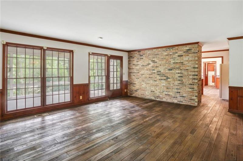 Image for property 5622 Williamsburg Drive, Norcross, GA 30093