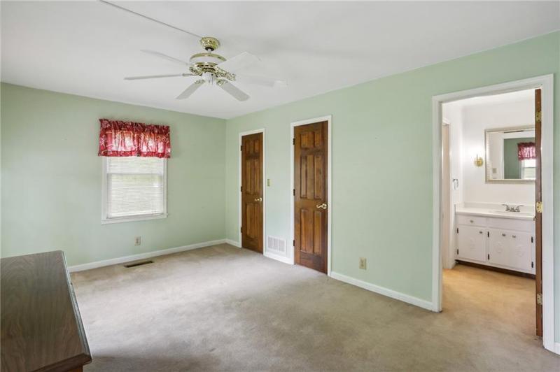 Image for property 5622 Williamsburg Drive, Norcross, GA 30093