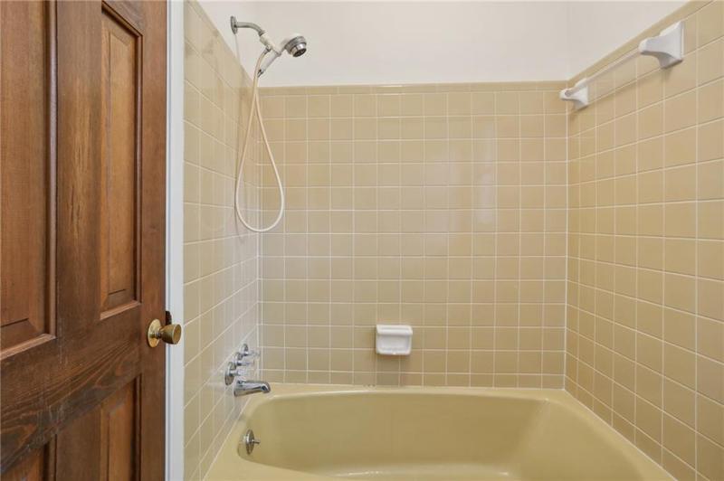 Image for property 5622 Williamsburg Drive, Norcross, GA 30093