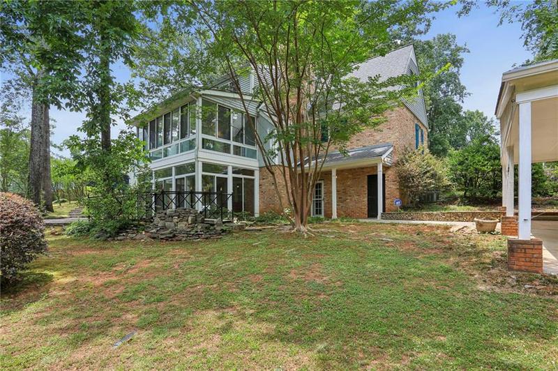 Image for property 5622 Williamsburg Drive, Norcross, GA 30093