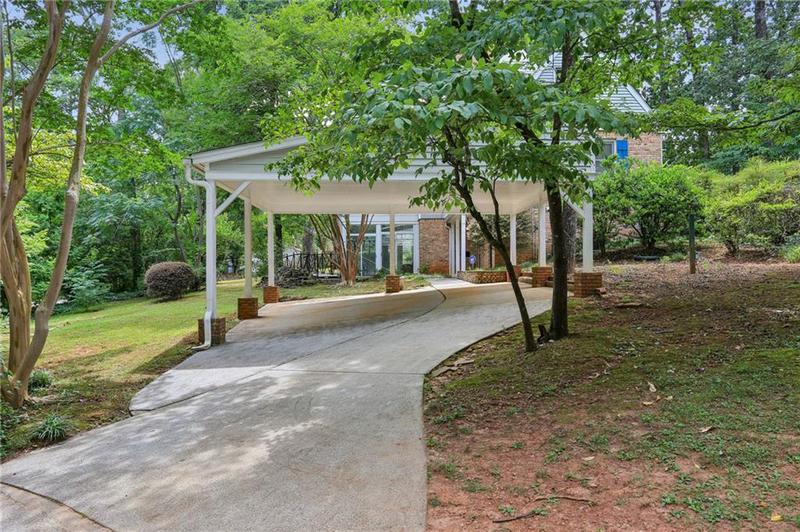 Image for property 5622 Williamsburg Drive, Norcross, GA 30093
