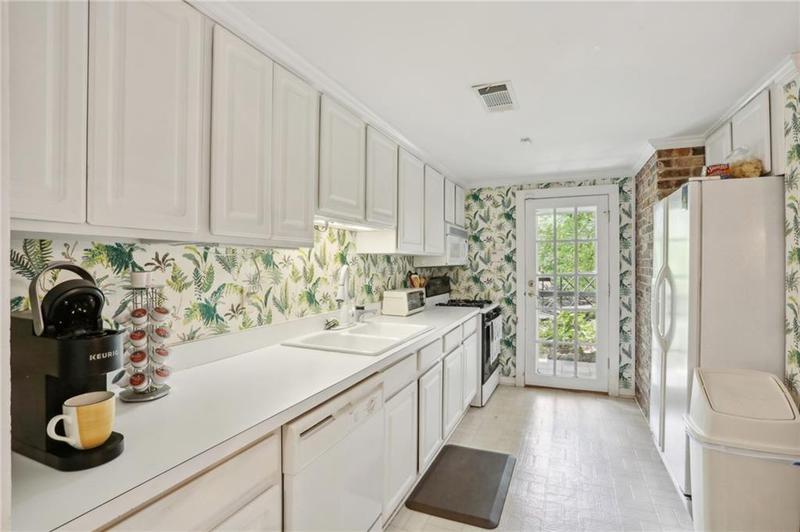 Image for property 5622 Williamsburg Drive, Norcross, GA 30093