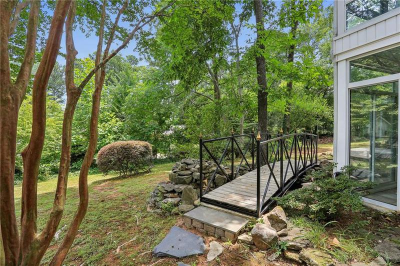Image for property 5622 Williamsburg Drive, Norcross, GA 30093