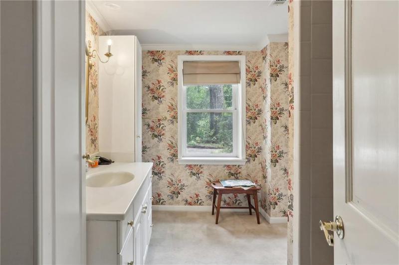 Image for property 5622 Williamsburg Drive, Norcross, GA 30093