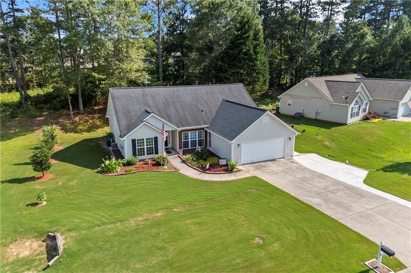 Image for property 453 Evergreen Way, Winder, GA 30680