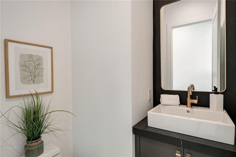 Image for property 247 Huntington Road, Atlanta, GA 30309