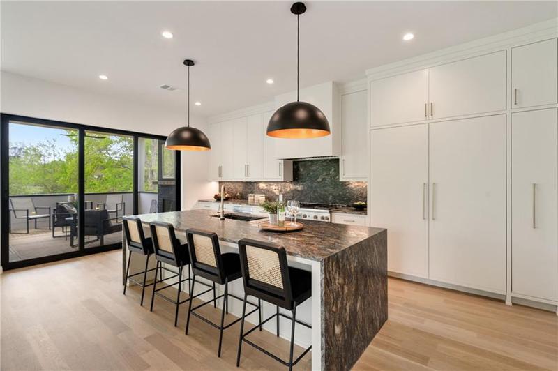 Image for property 247 Huntington Road, Atlanta, GA 30309