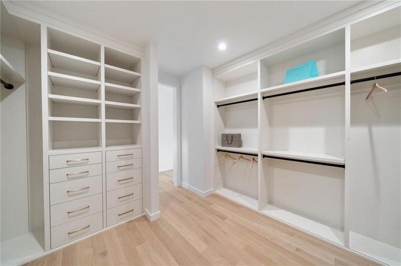 Image for property 247 Huntington Road, Atlanta, GA 30309