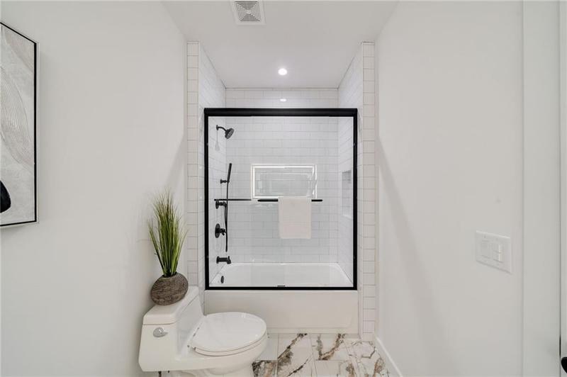 Image for property 247 Huntington Road, Atlanta, GA 30309