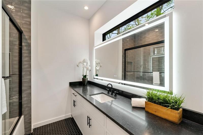 Image for property 247 Huntington Road, Atlanta, GA 30309