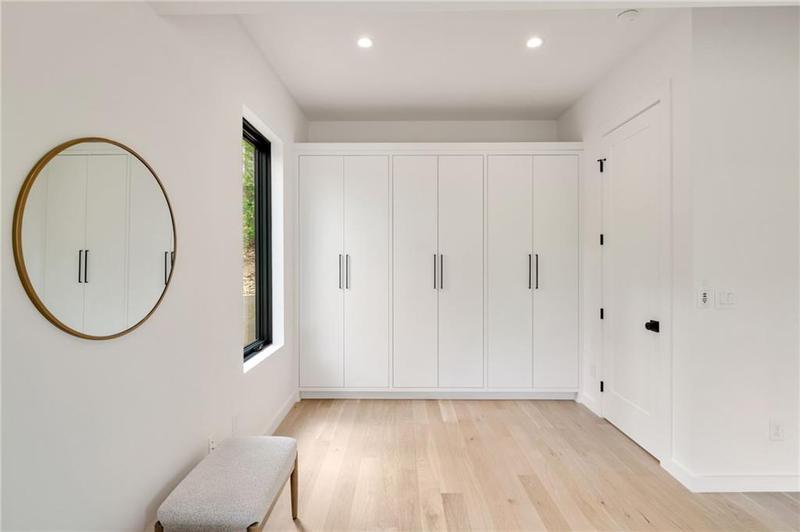 Image for property 247 Huntington Road, Atlanta, GA 30309