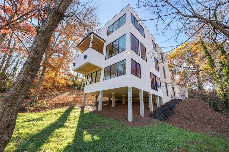 Image for property 247 Huntington Road, Atlanta, GA 30309