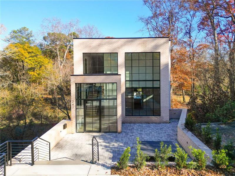Image for property 247 Huntington Road, Atlanta, GA 30309